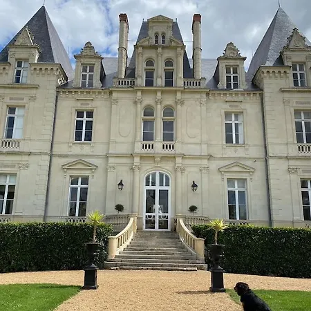 Casa de Férias Château Du Maurier La Fontaine-Saint-Martin