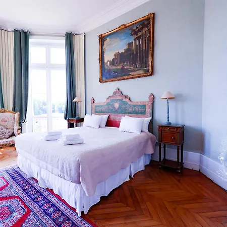 Château Du Maurier Hébergement de vacances *