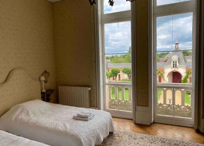 Chateau Du Maurier *